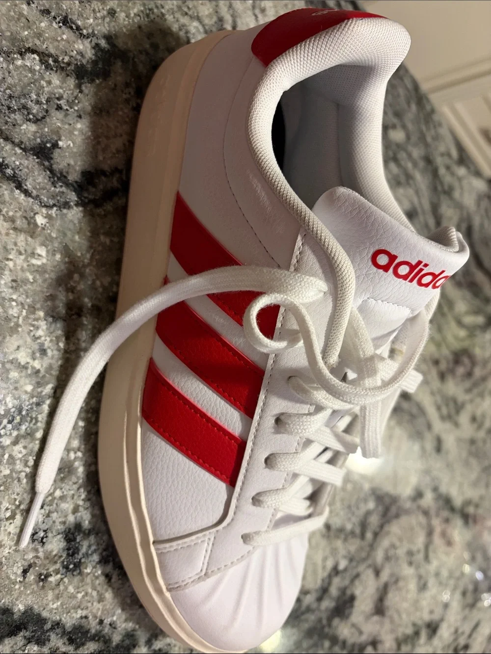 Adidas street walk men’s 7.5